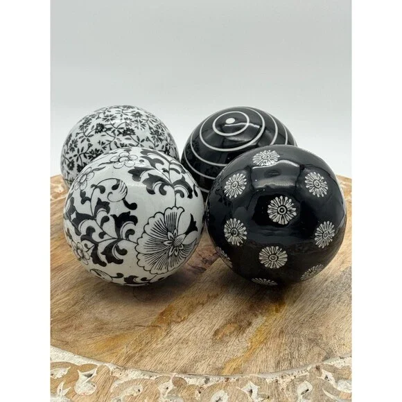 4 CHINOISERIE BLACK AND WHITE CERAMIC Orbs RUG BALLS 4in Stripes Floral Decor - Picture 5 of 9